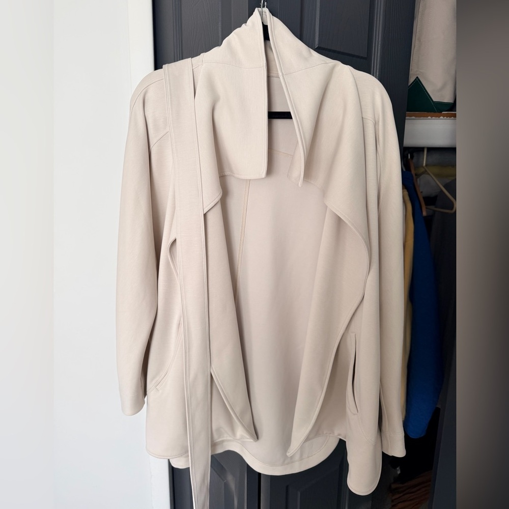 LULULEMON SOFTSTREME BELTED WRAP WHITE OPAL - Picture 2 of 6